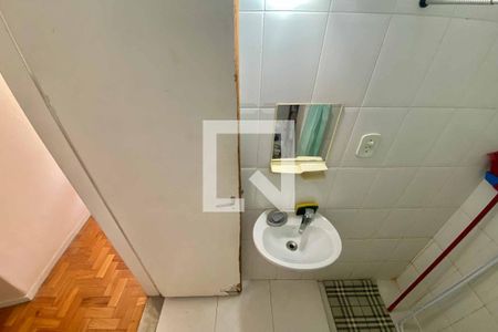 Banheiro de kitnet/studio para alugar com 1 quarto, 28m² em Centro, Rio de Janeiro