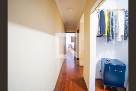 Casa à venda com 300m², 3 quartos e 2 vagasCorredor - Quarto