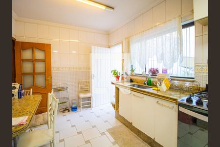 Casa à venda com 300m², 3 quartos e 2 vagasCozinha