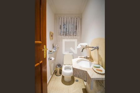 Casa à venda com 300m², 3 quartos e 2 vagasLavabo