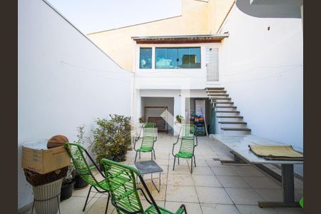 Casa à venda com 300m², 3 quartos e 2 vagasQuintal