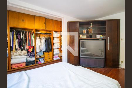 Casa à venda com 300m², 3 quartos e 2 vagasSuíte 3