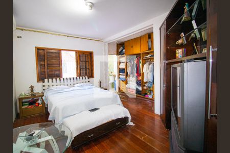 Casa à venda com 300m², 3 quartos e 2 vagasSuíte 3