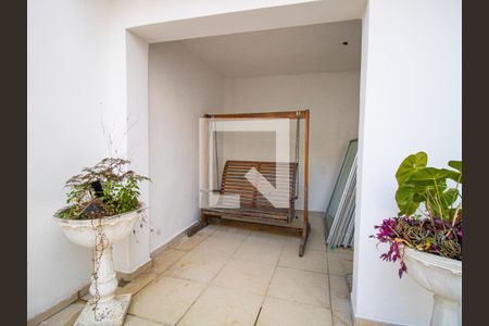 Casa à venda com 300m², 3 quartos e 2 vagasQuintal