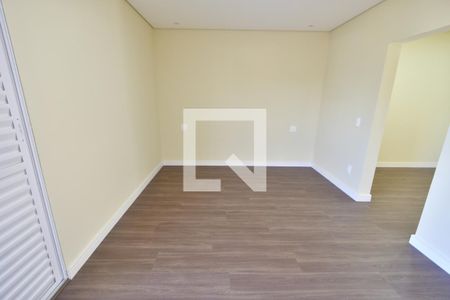 Casa à venda com 350m², 4 quartos e 6 vagasQuarto 2 - Suíte