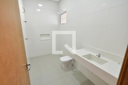 Casa à venda com 350m², 4 quartos e 6 vagasBanheiro de serviço 2
