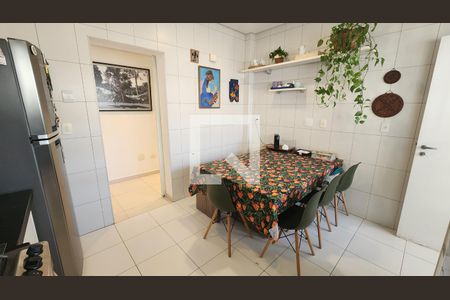 Apartamento para alugar com 118m², 2 quartos e 1 vaga Apartamento para alugar com 118m², 2 quartos e 1 vagaCozinha