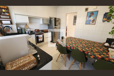 Apartamento para alugar com 118m², 2 quartos e 1 vaga Apartamento para alugar com 118m², 2 quartos e 1 vagaCozinha