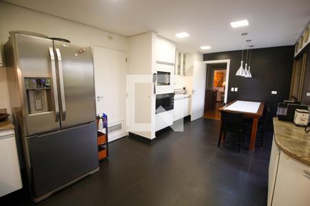 Apartamento à venda com 340m², 5 quartos e 4 vagasCozinha