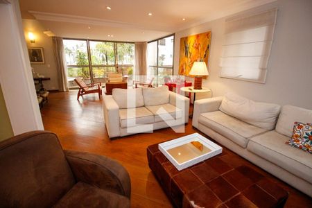Sala de TV de apartamento à venda com 5 quartos, 340m² em Vila Andrade, São Paulo