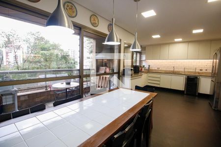 Apartamento à venda com 340m², 5 quartos e 4 vagasCozinha