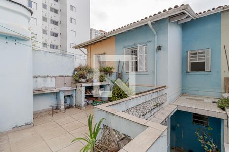 Casa à venda com 150m², 3 quartos e 2 vagas Casa à venda com 150m², 3 quartos e 2 vagasTerraço - Churrasqueira