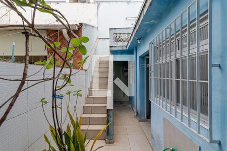 Casa à venda com 150m², 3 quartos e 2 vagas Casa à venda com 150m², 3 quartos e 2 vagasQuintal - Área de Serviço