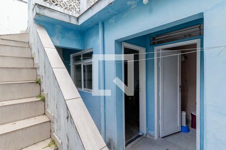 Casa à venda com 150m², 3 quartos e 2 vagas Casa à venda com 150m², 3 quartos e 2 vagasQuintal - Área de Serviço