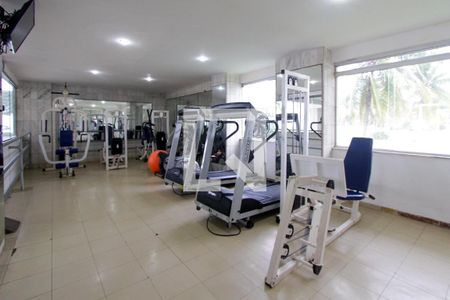 Apartamento à venda com 225m², 4 quartos e 3 vagas Apartamento à venda com 225m², 4 quartos e 3 vagasÁrea comum - Academia