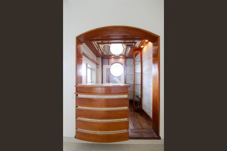 Apartamento à venda com 225m², 4 quartos e 3 vagas Apartamento à venda com 225m², 4 quartos e 3 vagasBar