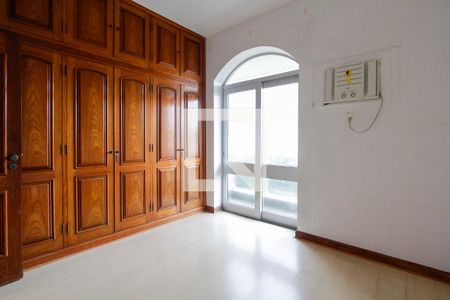 Apartamento à venda com 225m², 4 quartos e 3 vagas Apartamento à venda com 225m², 4 quartos e 3 vagasQuarto 2