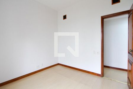 Apartamento à venda com 225m², 4 quartos e 3 vagas Apartamento à venda com 225m², 4 quartos e 3 vagasQuarto 2