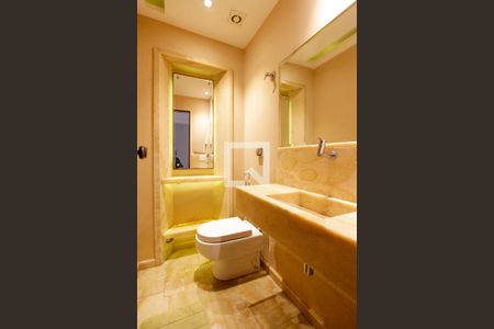 Apartamento à venda com 225m², 4 quartos e 3 vagas Apartamento à venda com 225m², 4 quartos e 3 vagasLavabo