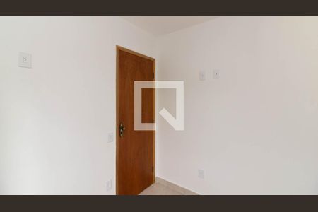 Quarto 2 de apartamento para alugar com 2 quartos, 38m² em Vila Londrina, São Paulo