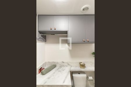 Banheiro de apartamento à venda com 1 quarto, 27m² em Indianópolis, São Paulo