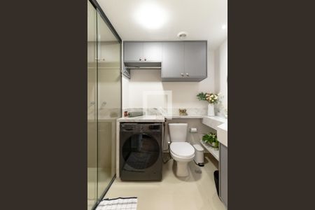 Banheiro de apartamento à venda com 1 quarto, 27m² em Indianópolis, São Paulo