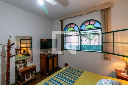 Quarto de casa à venda com 3 quartos, 418m² em Coqueiros, Belo Horizonte