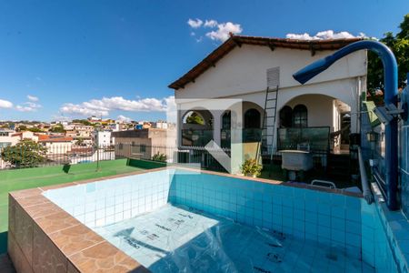 Casa à venda com 418m², 3 quartos e 2 vagasÁrea externa 