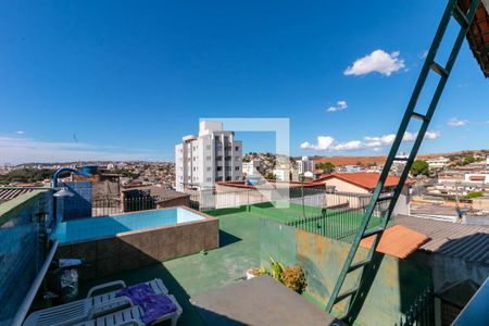 Casa à venda com 418m², 3 quartos e 2 vagasÁrea externa 