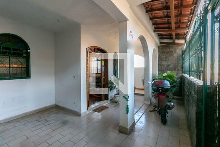 Casa à venda com 418m², 3 quartos e 2 vagasGaragem