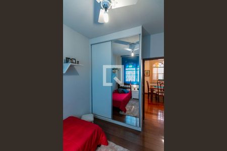 Casa à venda com 418m², 3 quartos e 2 vagasQuarto