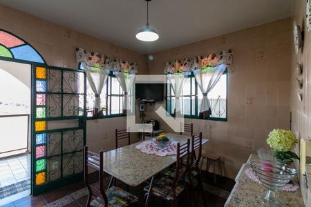 Casa à venda com 418m², 3 quartos e 2 vagasSala 