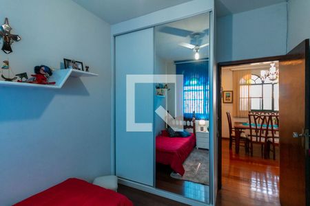 Casa à venda com 418m², 3 quartos e 2 vagasQuarto