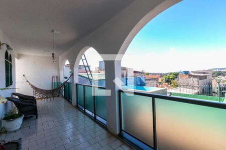 Casa à venda com 418m², 3 quartos e 2 vagasSacada