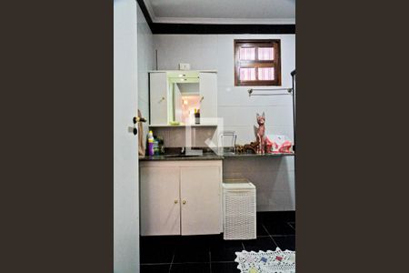 Casa à venda com 305m², 2 quartos e 2 vagas Casa à venda com 305m², 2 quartos e 2 vagasBanheiro