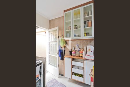 Casa à venda com 305m², 2 quartos e 2 vagas Casa à venda com 305m², 2 quartos e 2 vagasCozinha