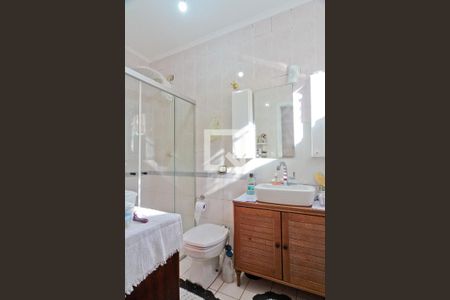 Casa à venda com 305m², 2 quartos e 2 vagas Casa à venda com 305m², 2 quartos e 2 vagasBanheiro da Suíte