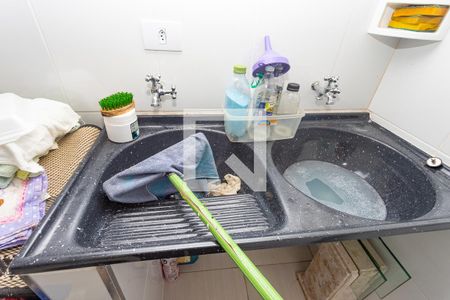 Casa à venda com 200m², 4 quartos e 2 vagas Casa à venda com 200m², 4 quartos e 2 vagasCasa 2 - área de serviço