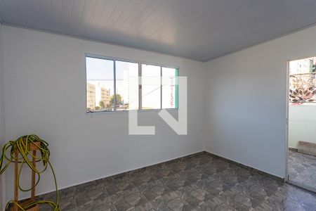 Casa à venda com 200m², 4 quartos e 2 vagas Casa à venda com 200m², 4 quartos e 2 vagasCasa 1 - área de serviço