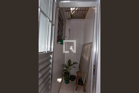 Casa à venda com 200m², 4 quartos e 2 vagas Casa à venda com 200m², 4 quartos e 2 vagasCasa 2 - área de serviço