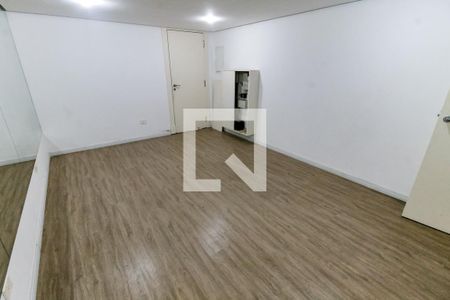 Casa de condomínio à venda com 518m², 4 quartos e 8 vagas Casa de condomínio à venda com 518m², 4 quartos e 8 vagasSala de ginastica