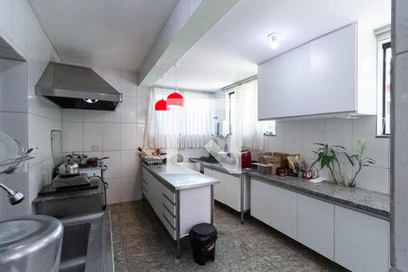 Casa à venda com 297m², 4 quartos e 3 vagasCozinha 2