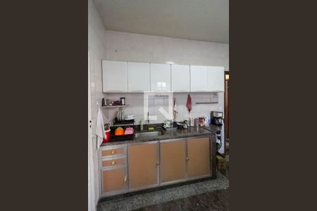 Casa à venda com 297m², 4 quartos e 3 vagasCozinha 1