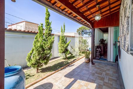Casa à venda com 297m², 4 quartos e 3 vagasEntrada