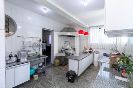 Casa à venda com 297m², 4 quartos e 3 vagasCozinha 2