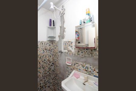 Banheiro de kitnet/studio à venda com 1 quarto, 20m² em Centro Histórico, Porto Alegre