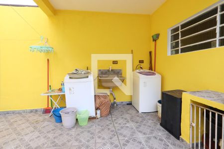 Casa à venda com 370m², 5 quartos e 1 vagaLavanderia