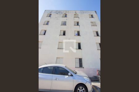 Placa na Janela de apartamento à venda com 2 quartos, 48m² em Parque Santa Rita, São Paulo