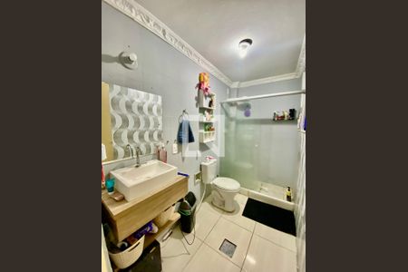 Apartamento à venda com 90m², 3 quartos e 1 vaga Apartamento à venda com 90m², 3 quartos e 1 vagaBanheiro