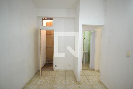 Casa para alugar com 25m², 1 quarto e 1 vaga Casa para alugar com 25m², 1 quarto e 1 vagaQuarto